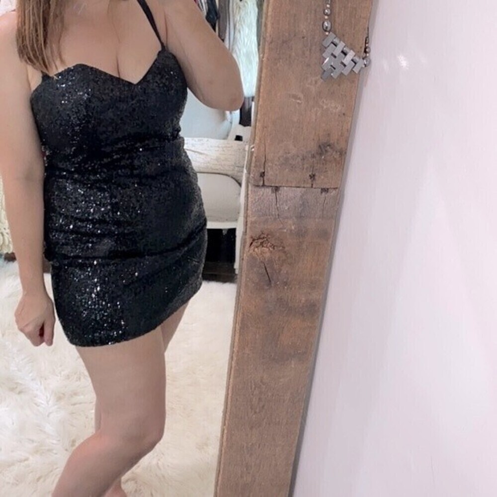 Alfred Angelo size 6 black strapless sequin dress